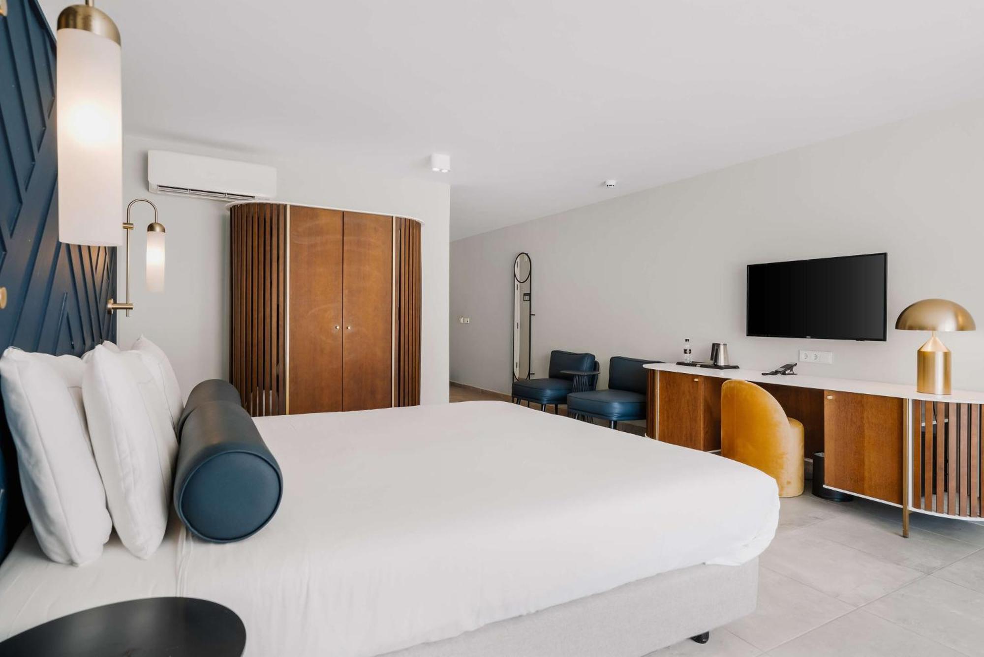 Mangrove Beach Corendon Curacao All-Inclusive Resort, Curio By Hilton Віллемстад Екстер'єр фото
