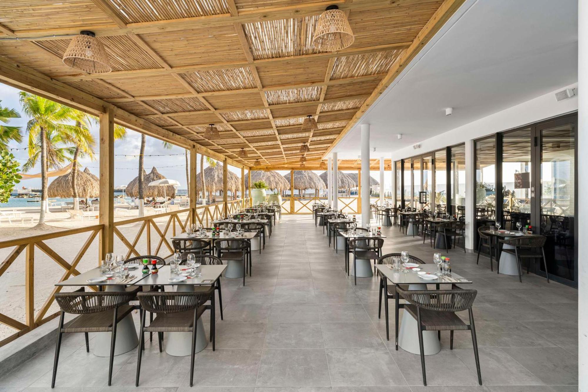 Mangrove Beach Corendon Curacao All-Inclusive Resort, Curio By Hilton Віллемстад Екстер'єр фото