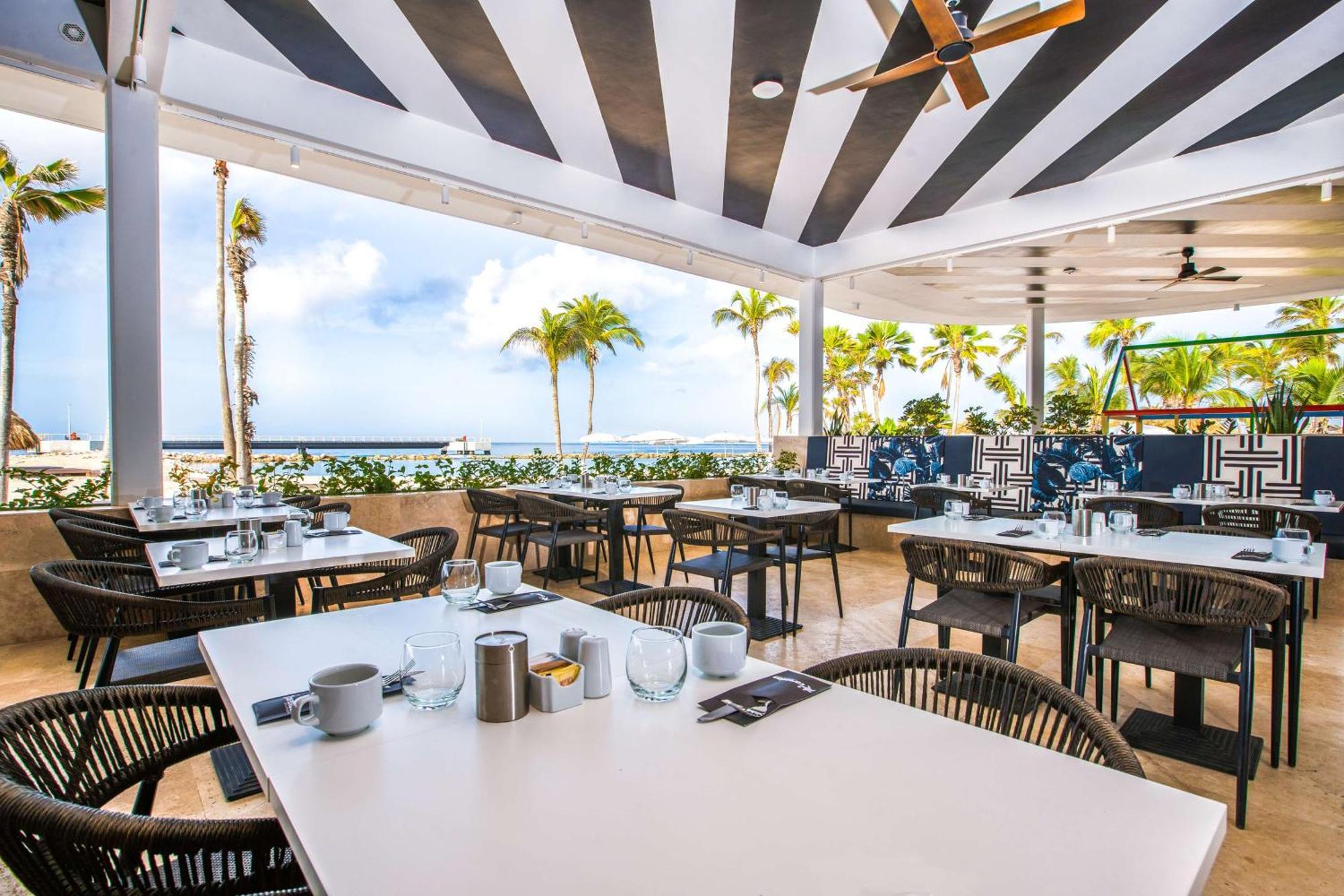 Mangrove Beach Corendon Curacao All-Inclusive Resort, Curio By Hilton Віллемстад Екстер'єр фото