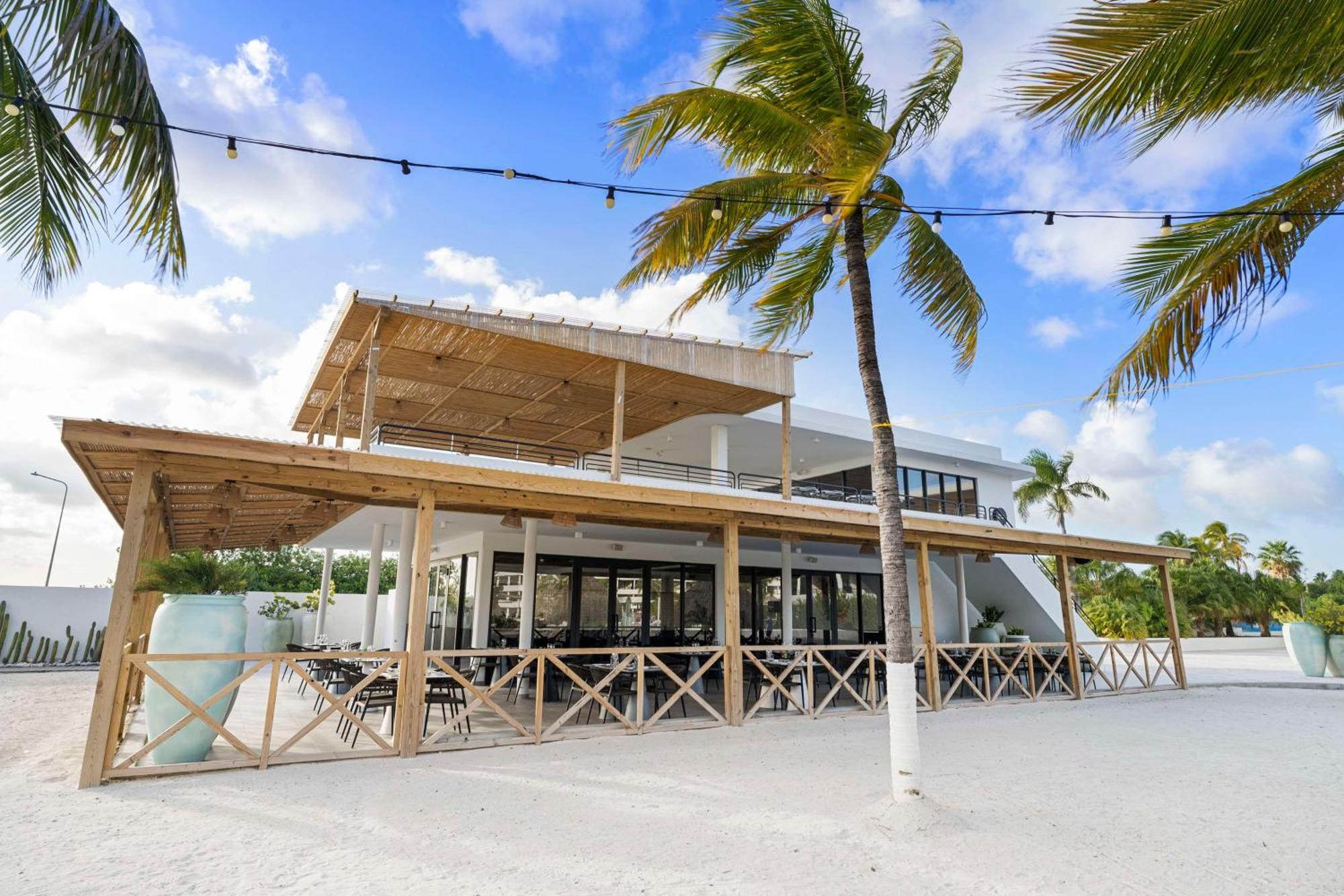 Mangrove Beach Corendon Curacao All-Inclusive Resort, Curio By Hilton Віллемстад Екстер'єр фото