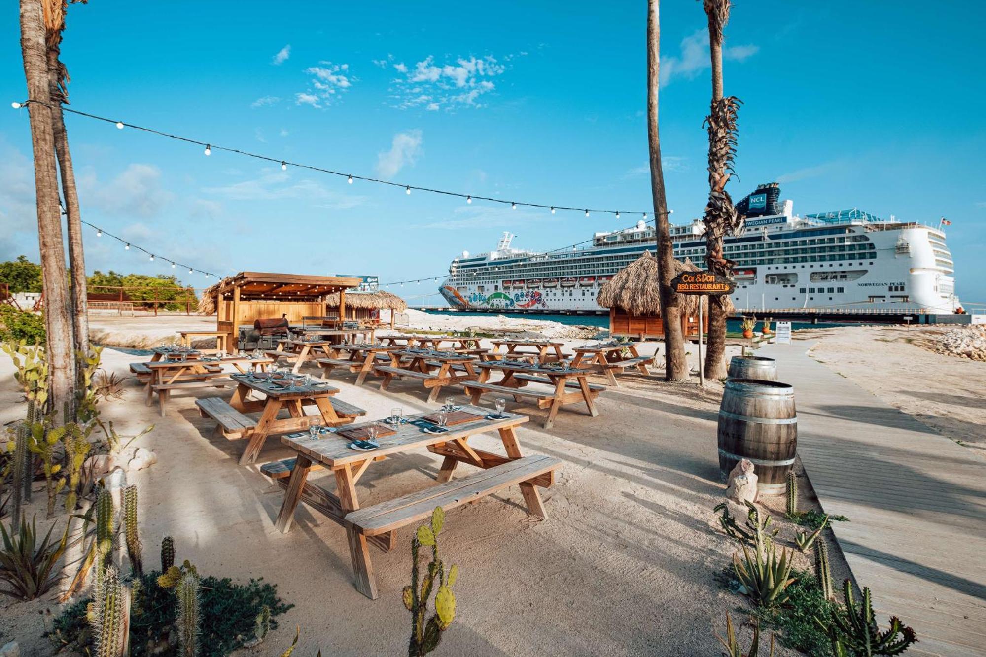 Mangrove Beach Corendon Curacao All-Inclusive Resort, Curio By Hilton Віллемстад Екстер'єр фото