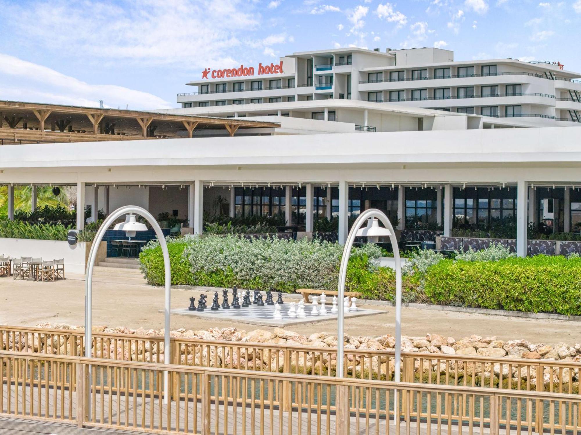 Mangrove Beach Corendon Curacao All-Inclusive Resort, Curio By Hilton Віллемстад Екстер'єр фото
